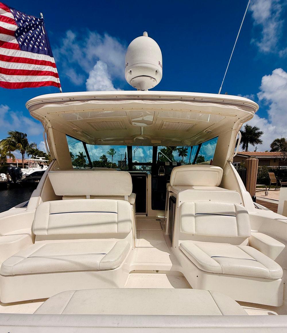 36' 2005 Tiara Yachts 3600 Sovran