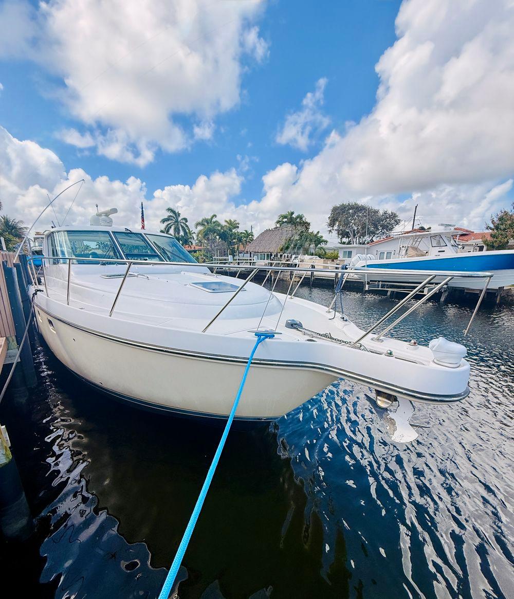 36' 2005 Tiara Yachts 3600 Sovran