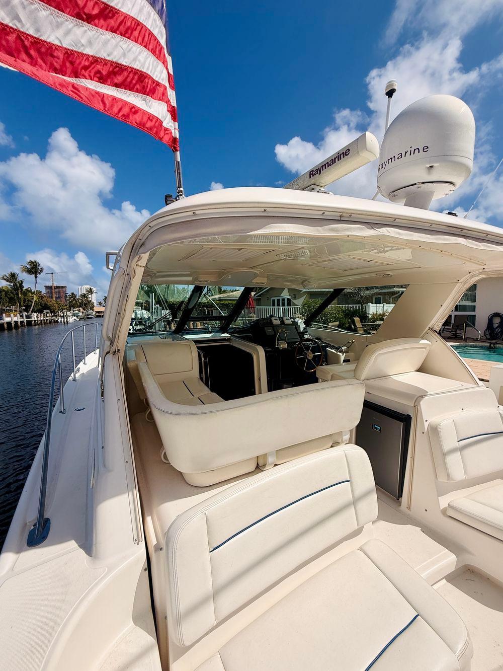 36' 2005 Tiara Yachts 3600 Sovran