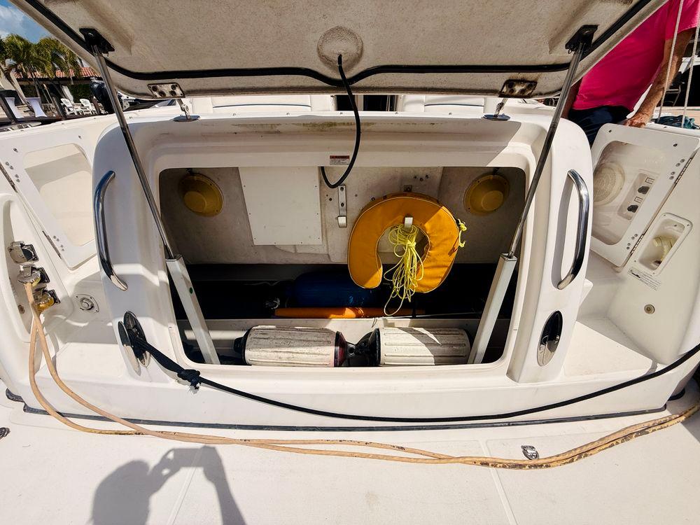 36' 2005 Tiara Yachts 3600 Sovran