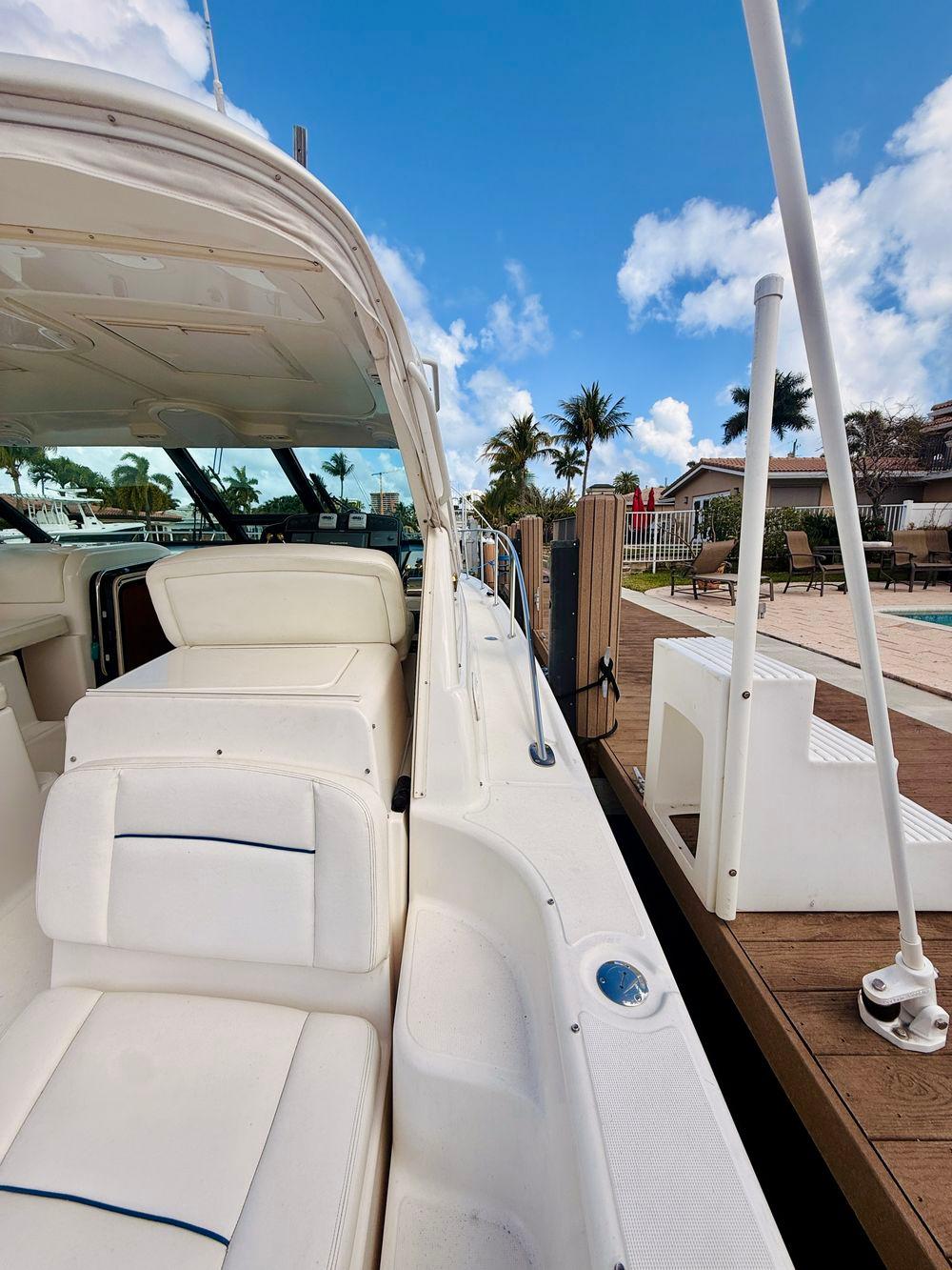 36' 2005 Tiara Yachts 3600 Sovran