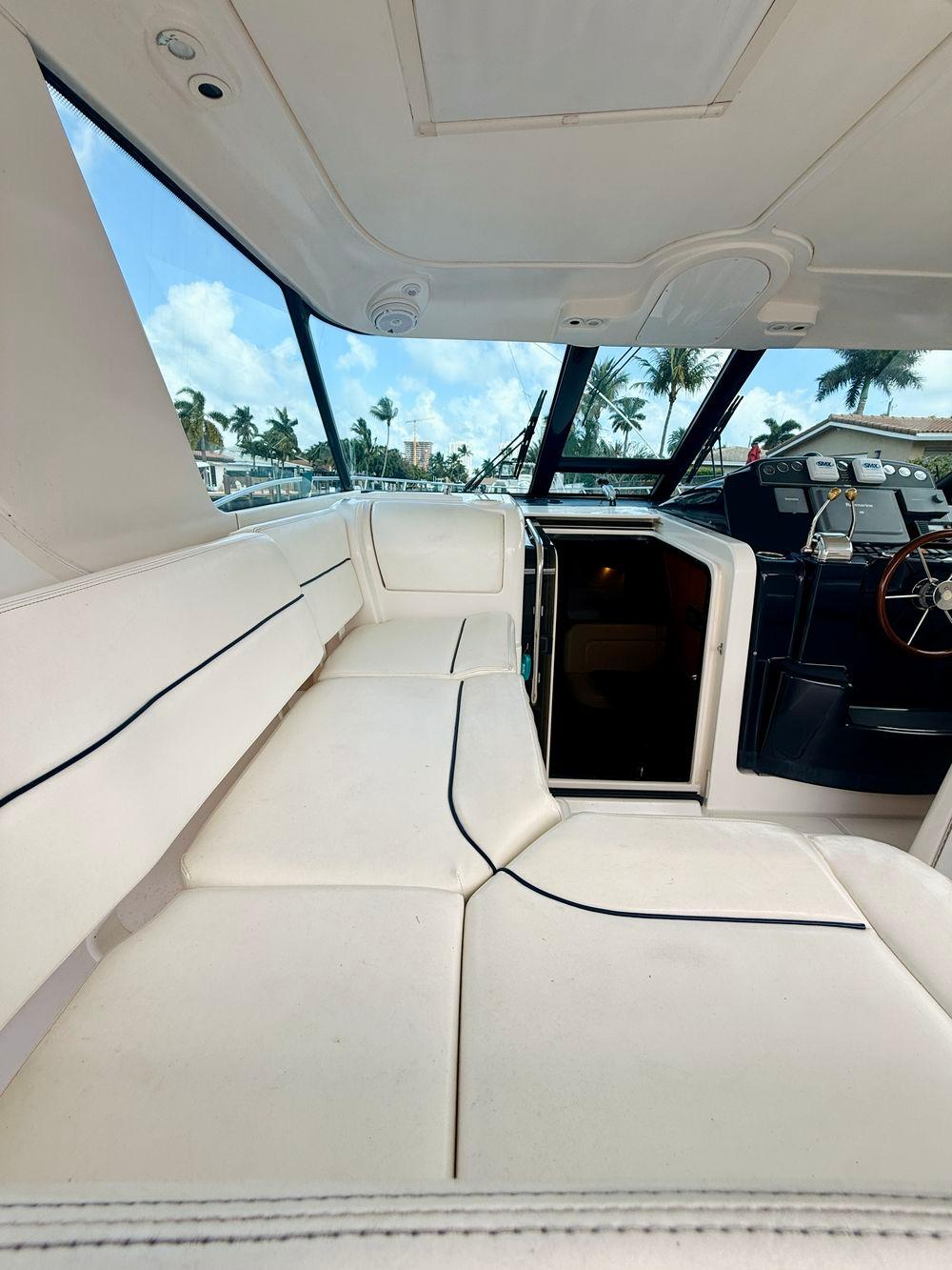 36' 2005 Tiara Yachts 3600 Sovran