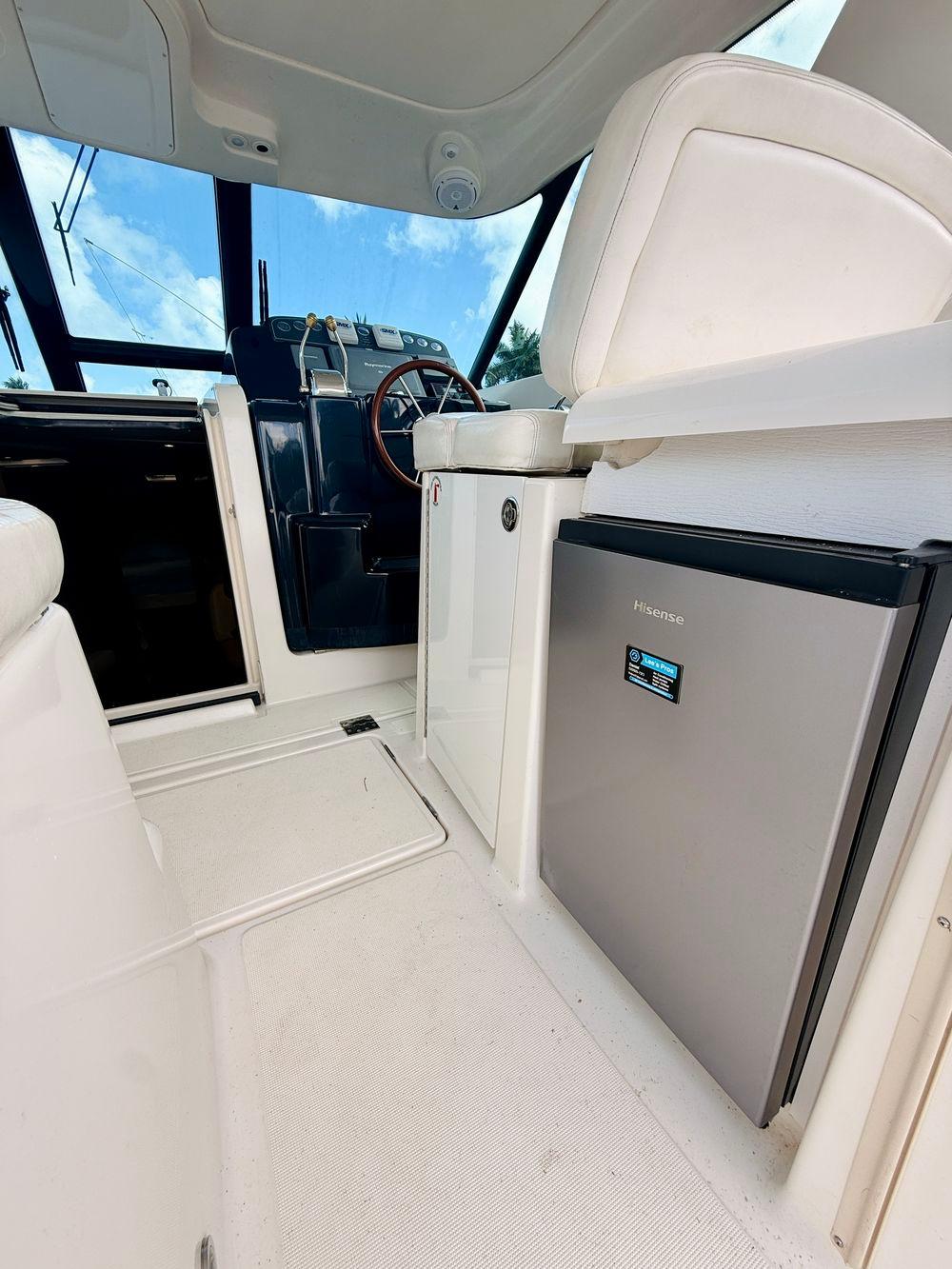 36' 2005 Tiara Yachts 3600 Sovran