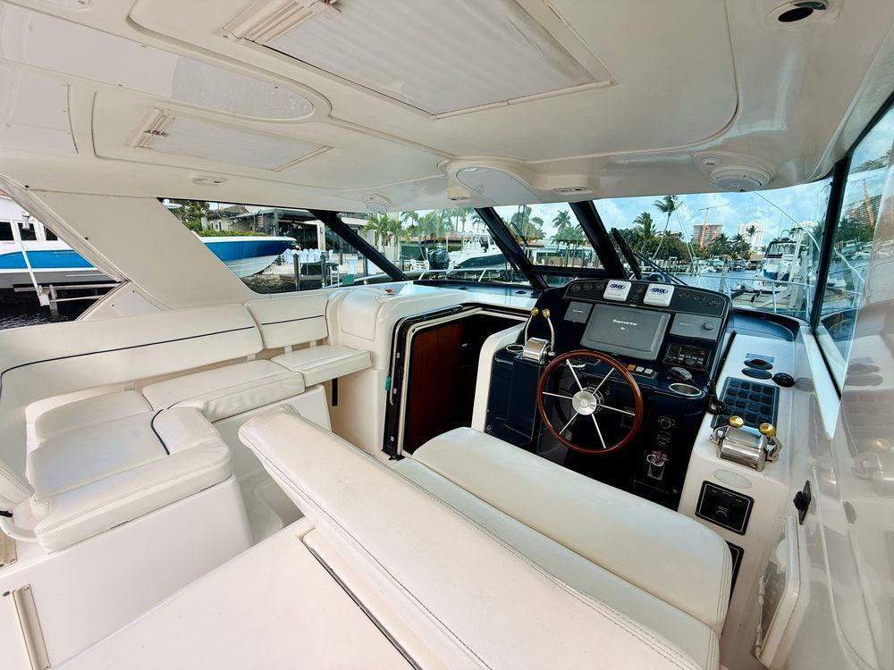 36' 2005 Tiara Yachts 3600 Sovran
