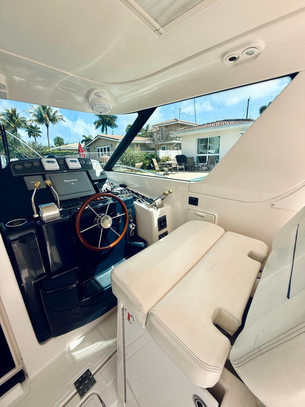 36' 2005 Tiara Yachts 3600 Sovran