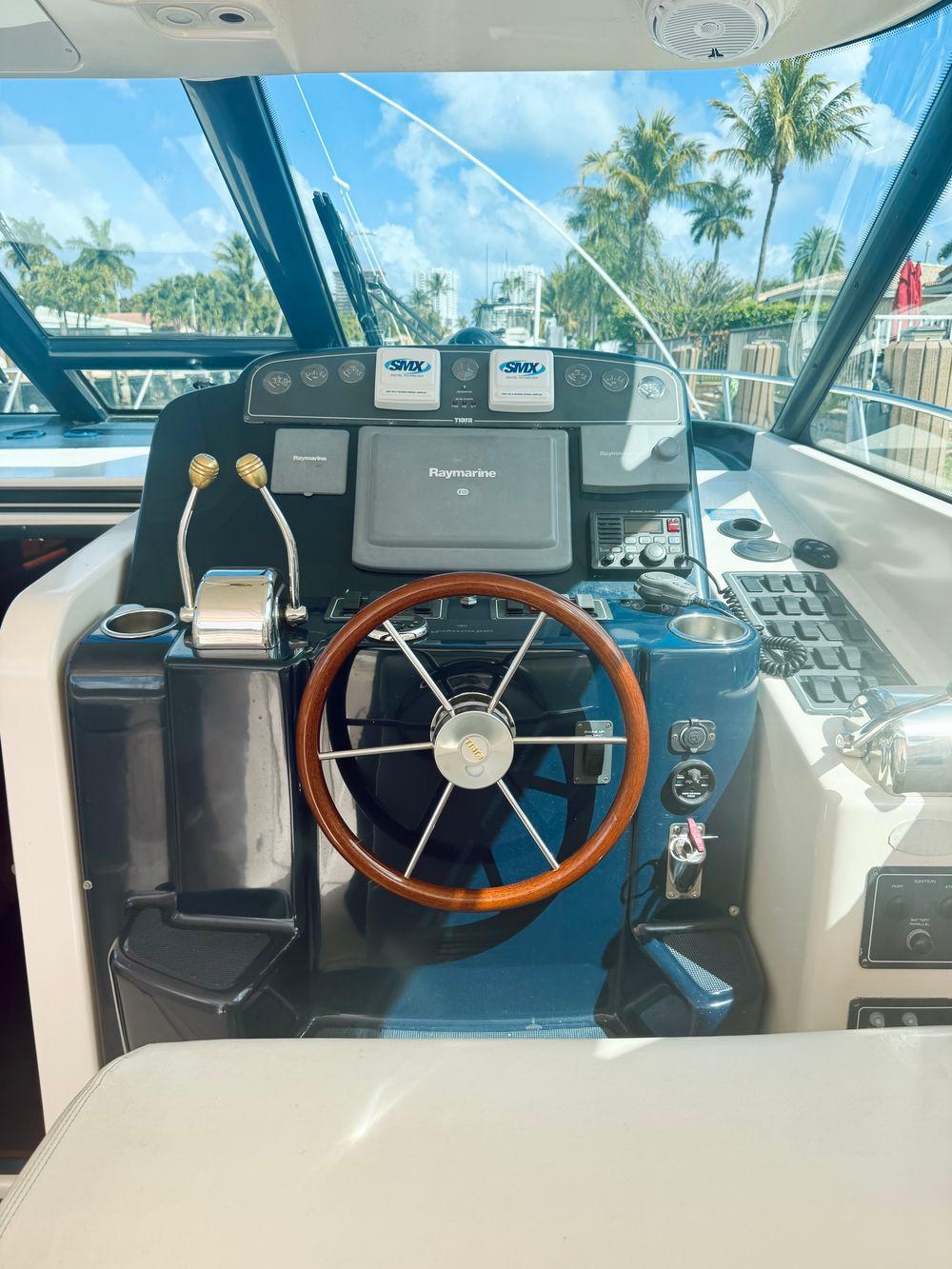 36' 2005 Tiara Yachts 3600 Sovran