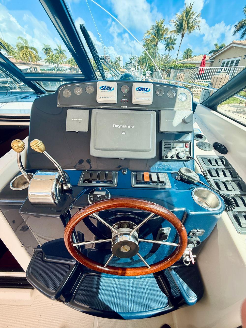 36' 2005 Tiara Yachts 3600 Sovran