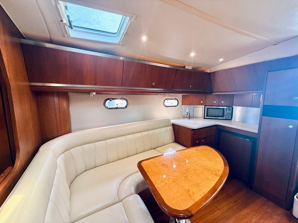 36' 2005 Tiara Yachts 3600 Sovran