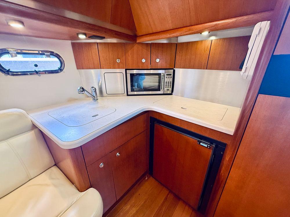 36' 2005 Tiara Yachts 3600 Sovran