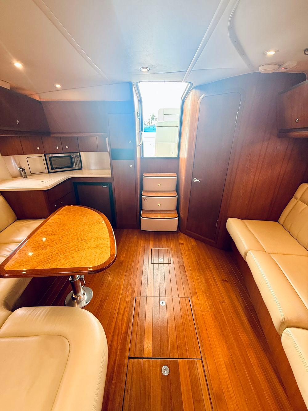 36' 2005 Tiara Yachts 3600 Sovran