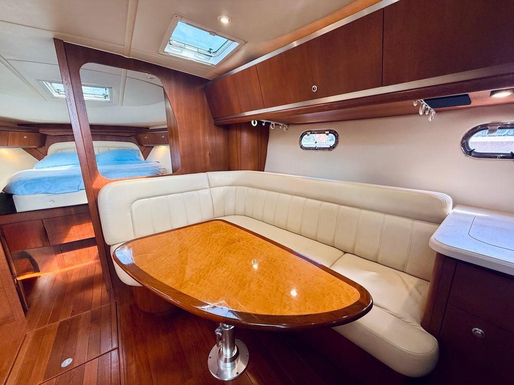 36' 2005 Tiara Yachts 3600 Sovran