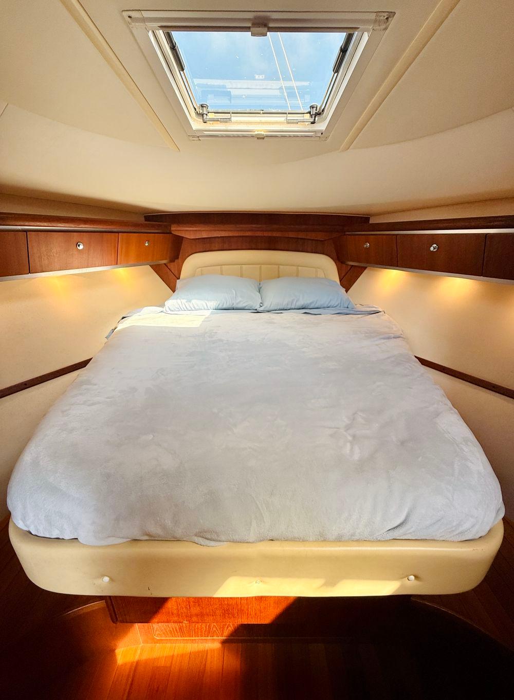 36' 2005 Tiara Yachts 3600 Sovran