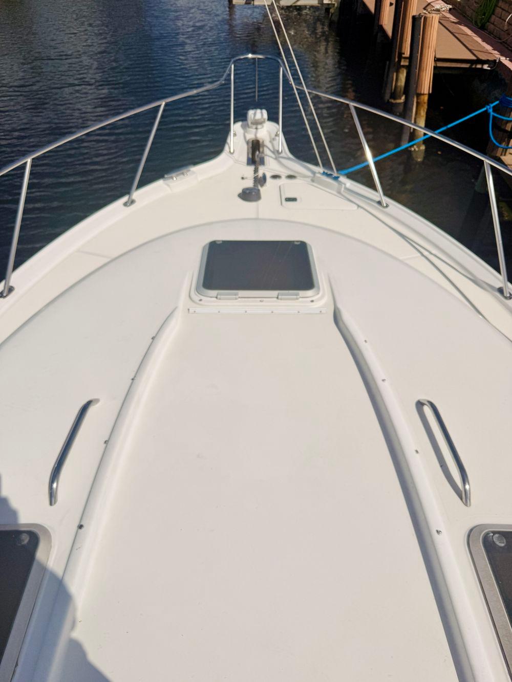 36' 2005 Tiara Yachts 3600 Sovran