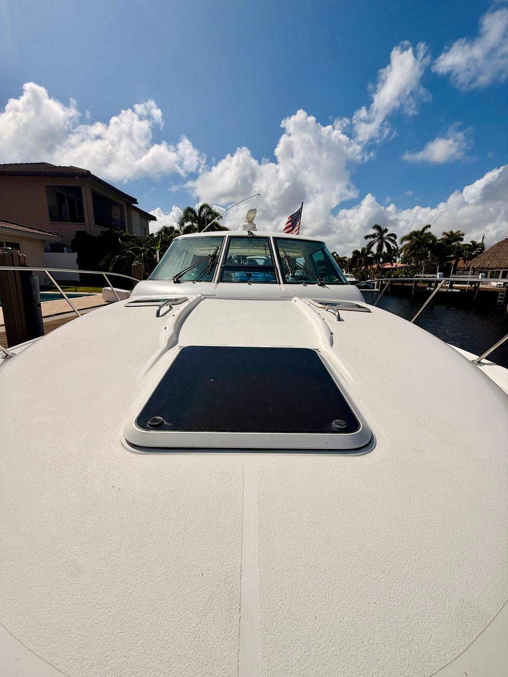 36' 2005 Tiara Yachts 3600 Sovran