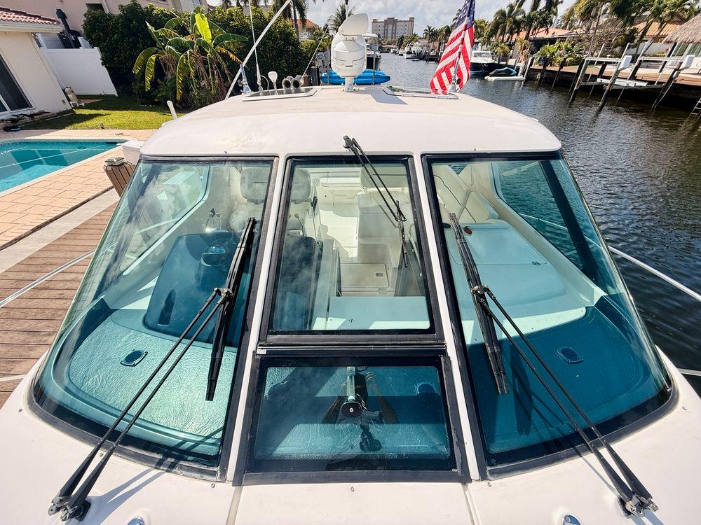 36' 2005 Tiara Yachts 3600 Sovran