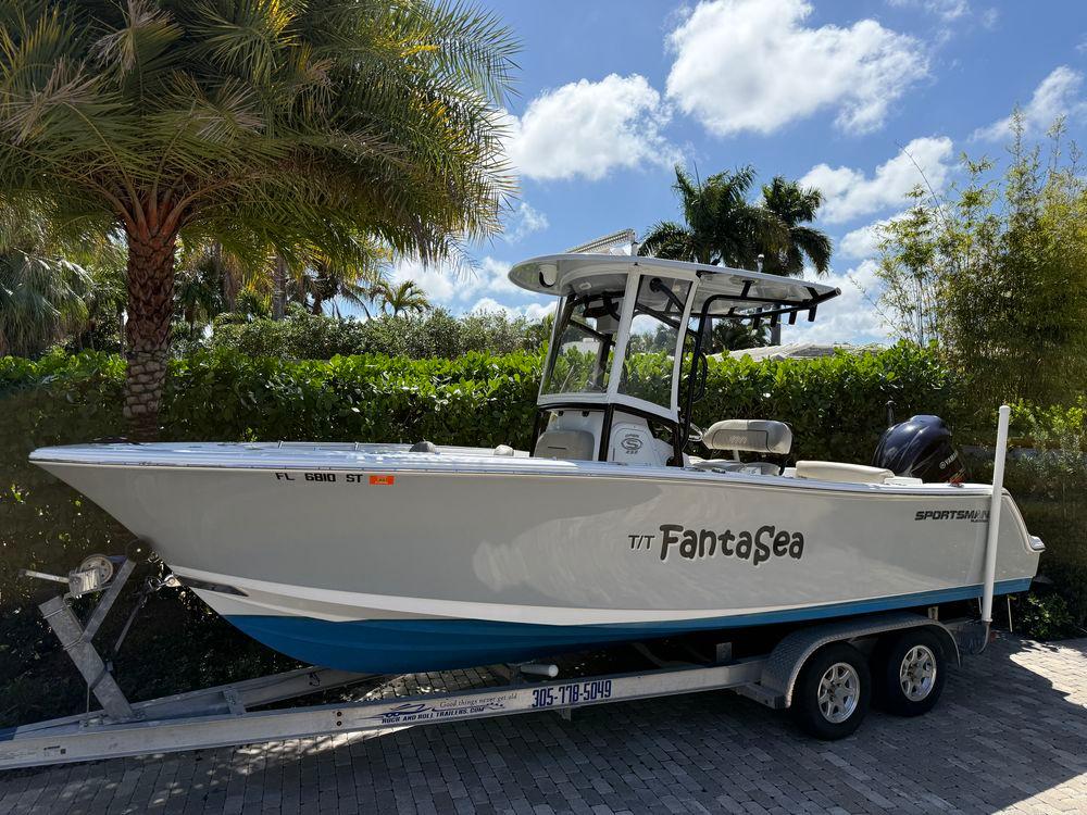 23' 2021 Sportsman Open 232 Center Console