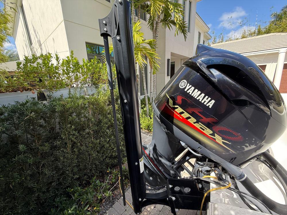 23' 2021 Sportsman Open 232 Center Console