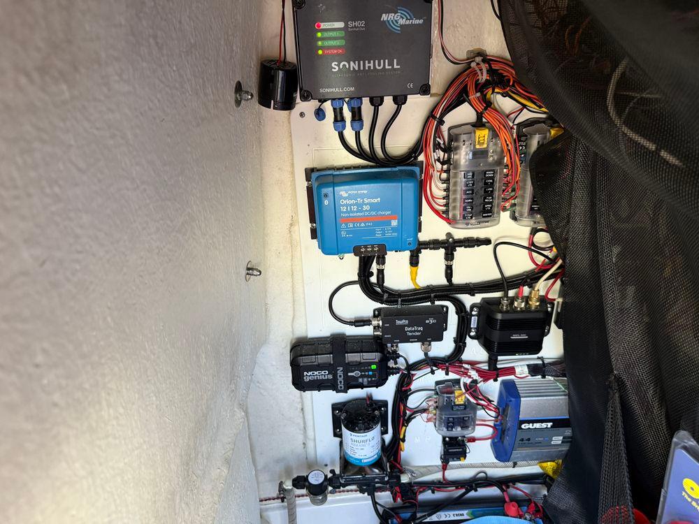 23' 2021 Sportsman Open 232 Center Console