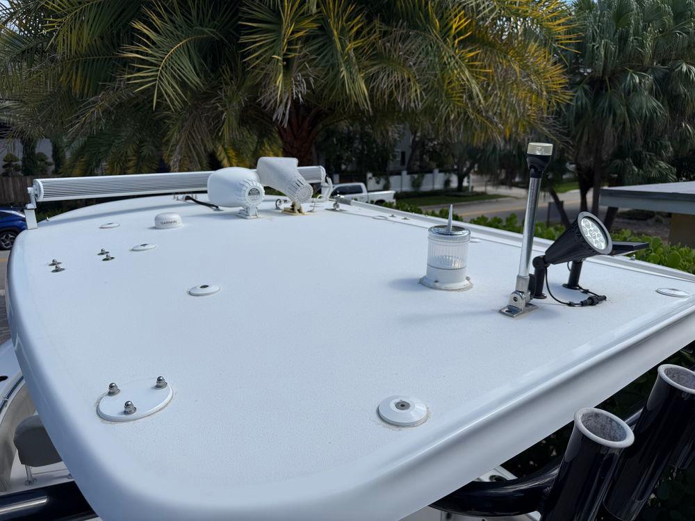 23' 2021 Sportsman Open 232 Center Console