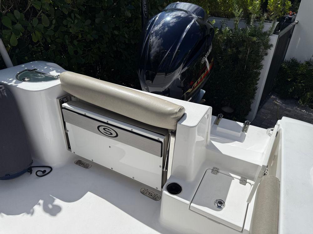 23' 2021 Sportsman Open 232 Center Console