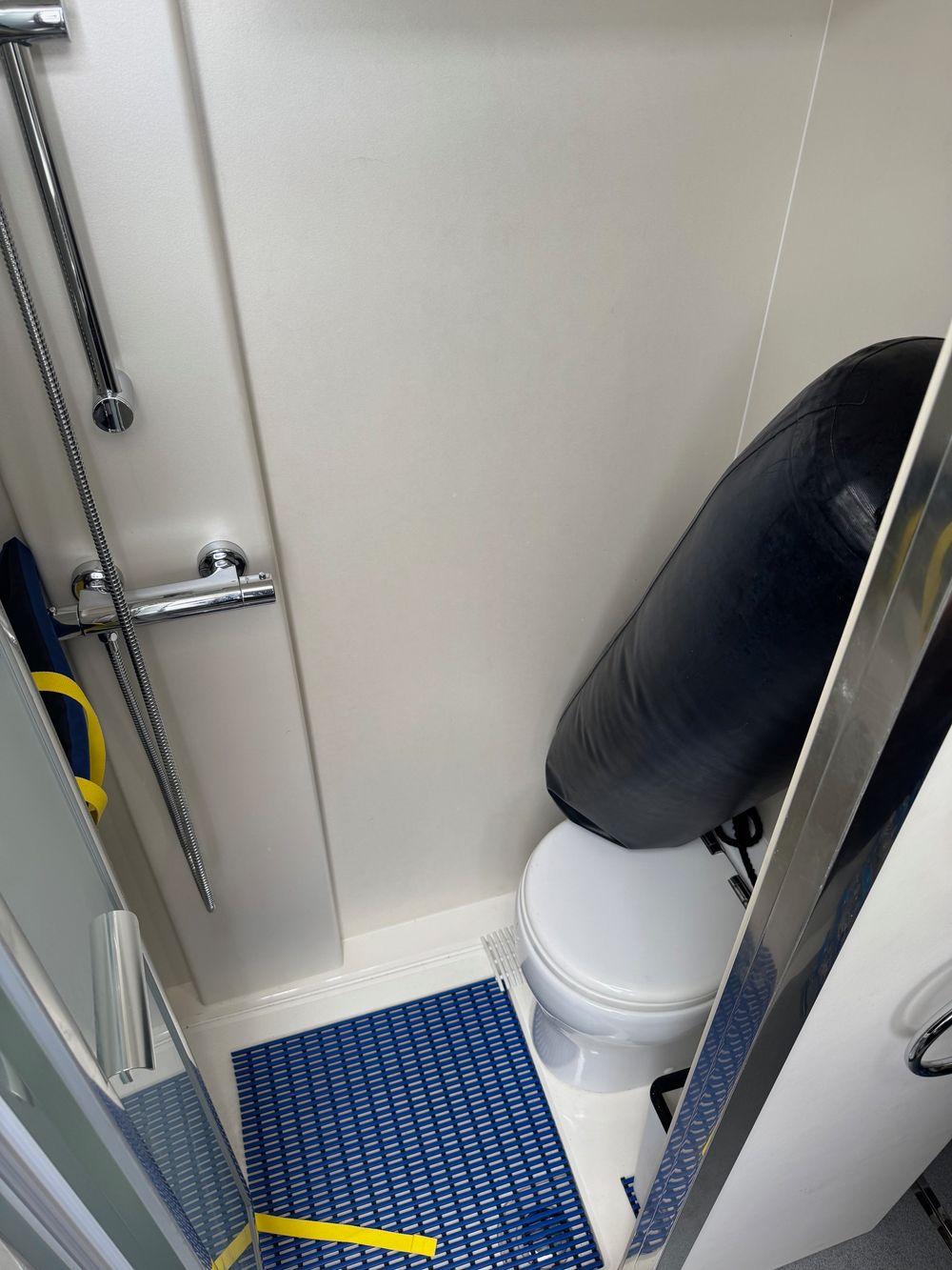 68' 2022 Sunseeker Manhattan 68