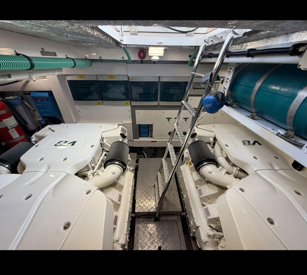 68' 2022 Sunseeker Manhattan 68