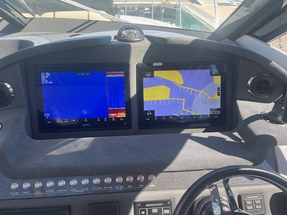 60' 2021 Riviera 6000 Sport Yacht Platinum Edition