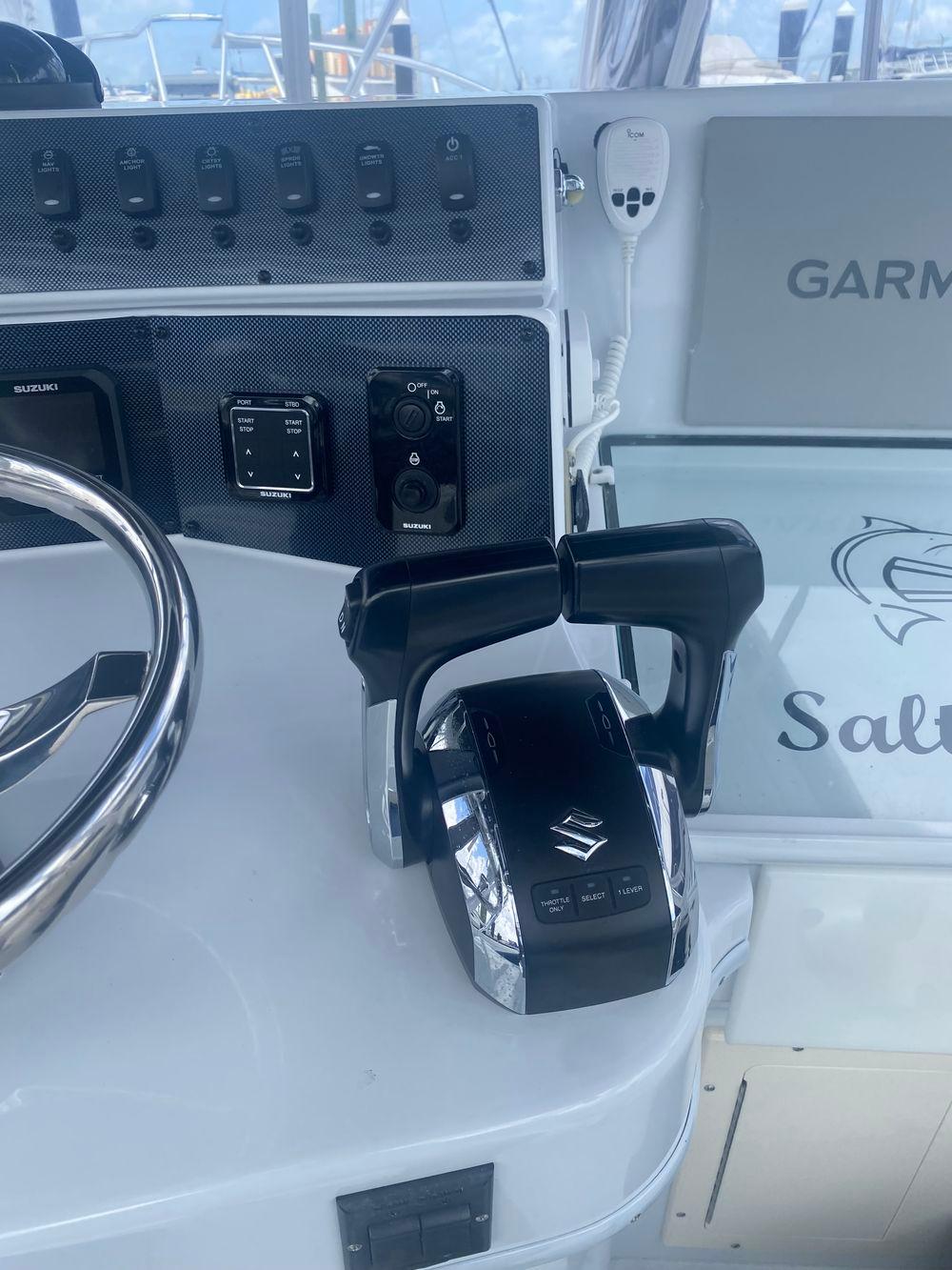 30' 1990 Salt Shaker 300