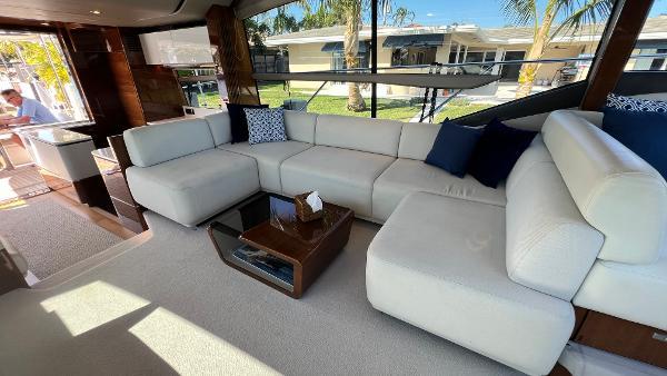 62' 2019 Princess F62