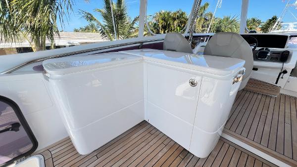 62' 2019 Princess F62