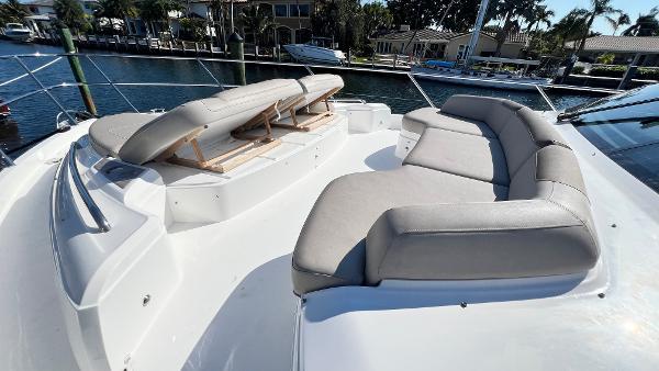 62' 2019 Princess F62