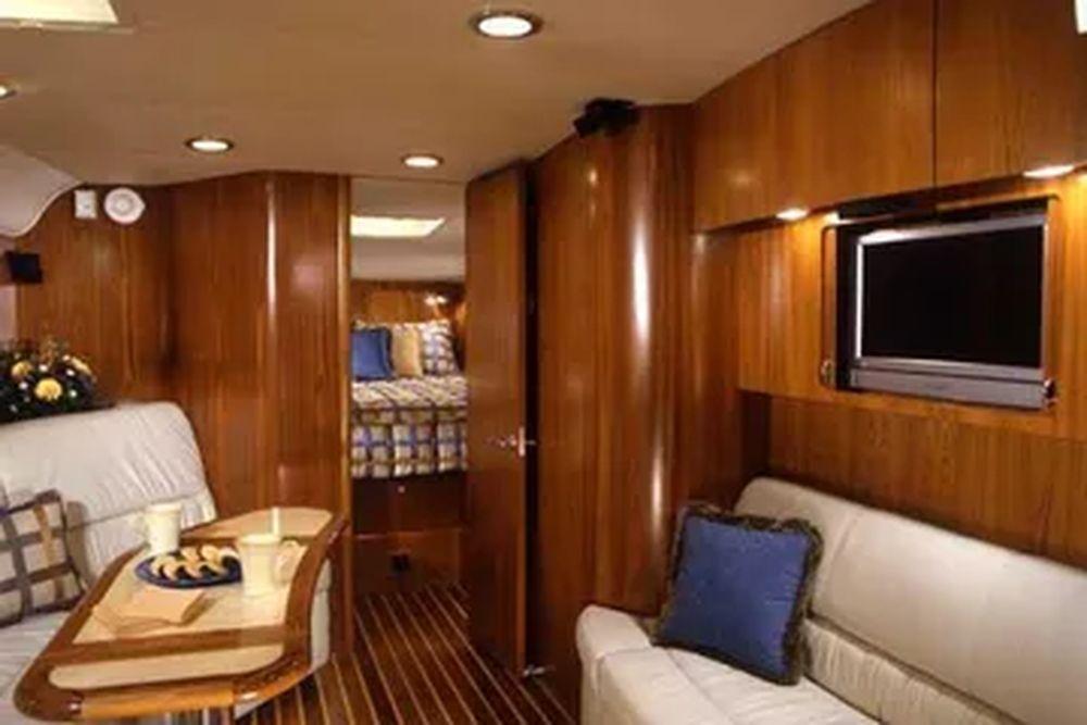 44' 2004 Tiara Yachts 4400 Sovran