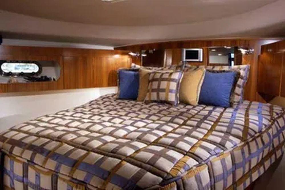 44' 2004 Tiara Yachts 4400 Sovran