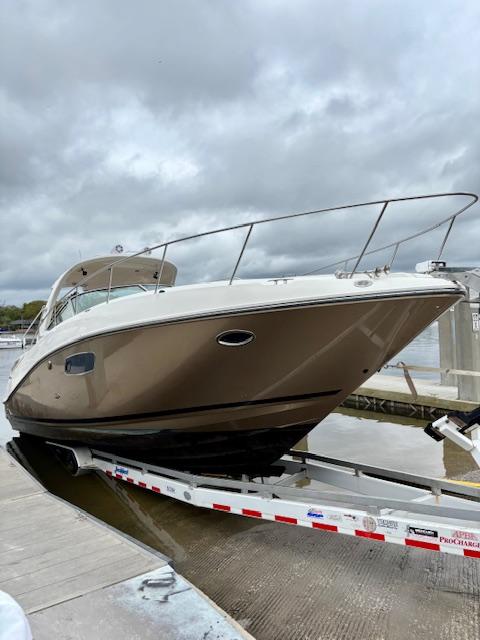 36' 2009 Sea Ray Sundancer 350