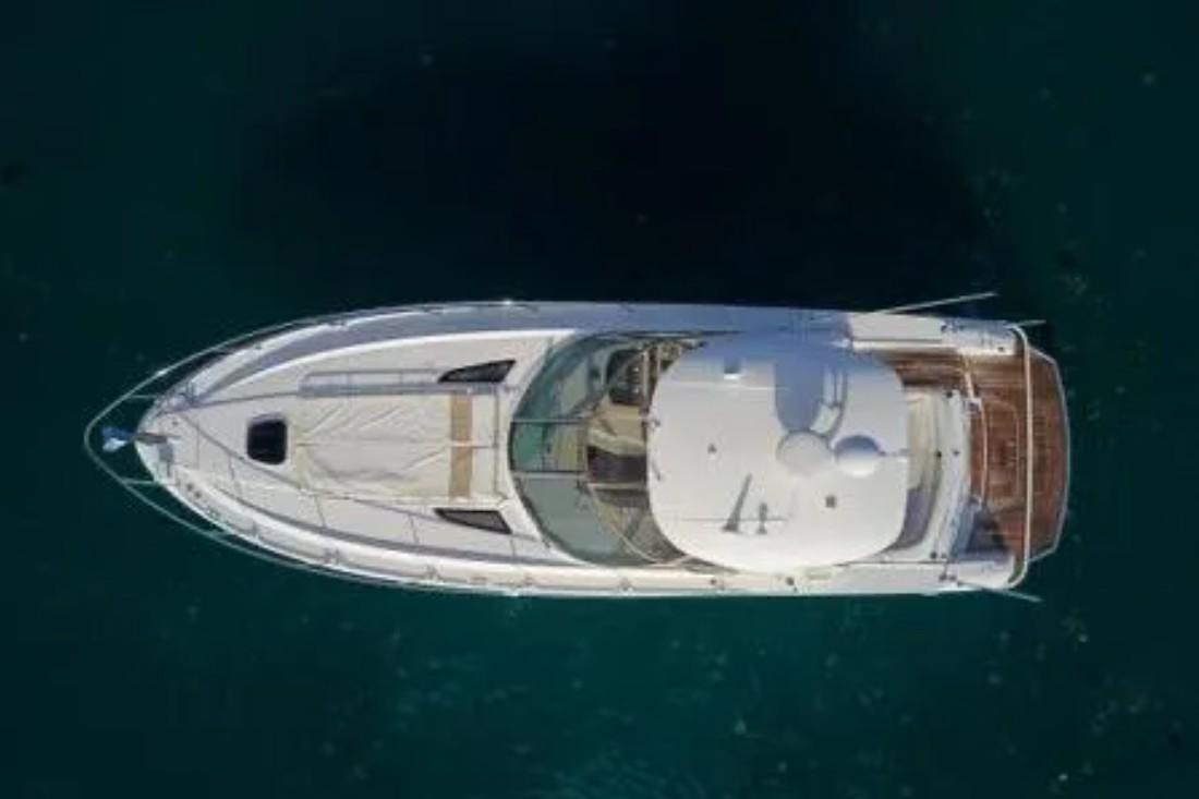 36' 2009 Sea Ray Sundancer 350