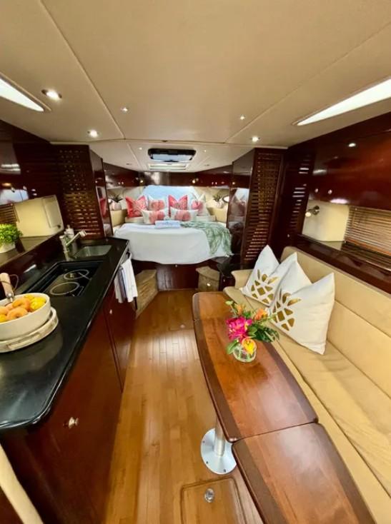 36' 2009 Sea Ray Sundancer 350