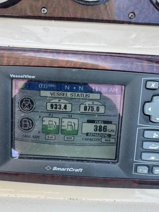 36' 2009 Sea Ray Sundancer 350