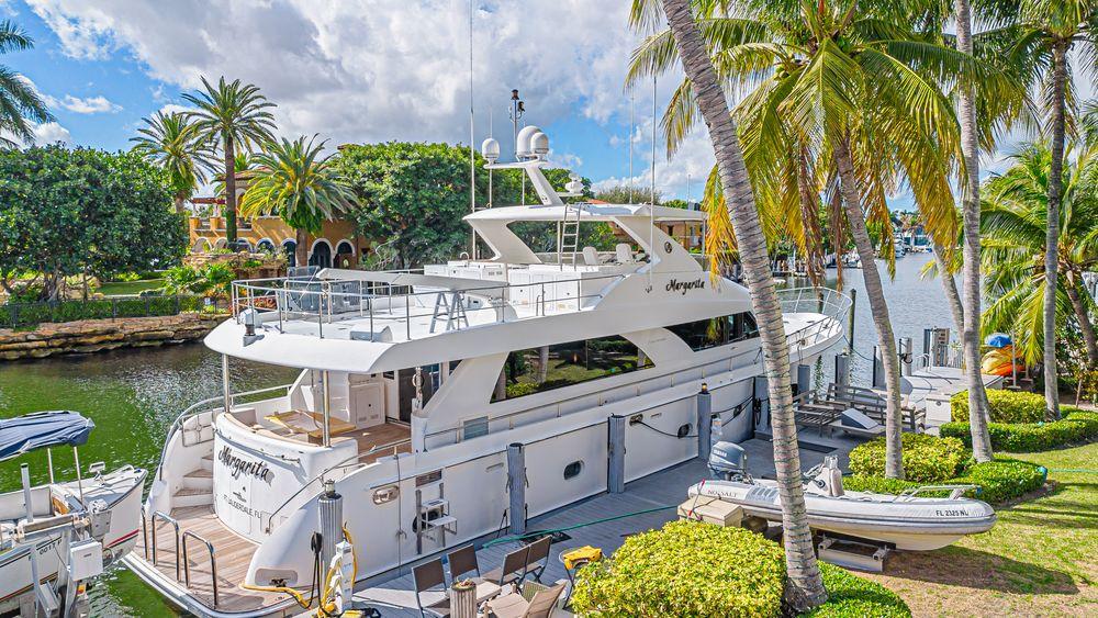 74' 2010 Ocean Alexander 74 Motoryacht