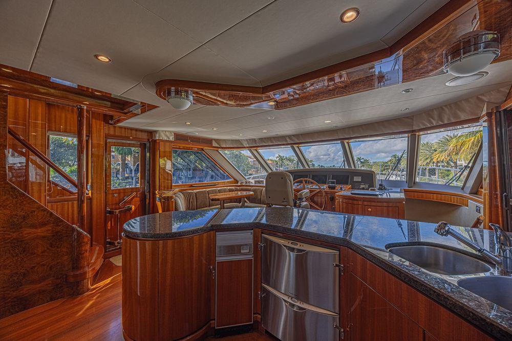 74' 2010 Ocean Alexander 74 Motoryacht