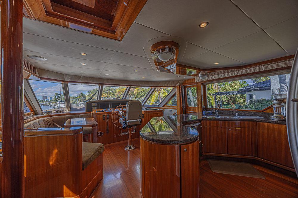 74' 2010 Ocean Alexander 74 Motoryacht