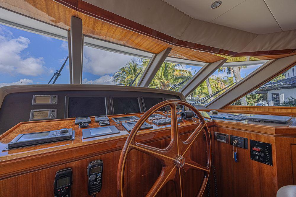 74' 2010 Ocean Alexander 74 Motoryacht