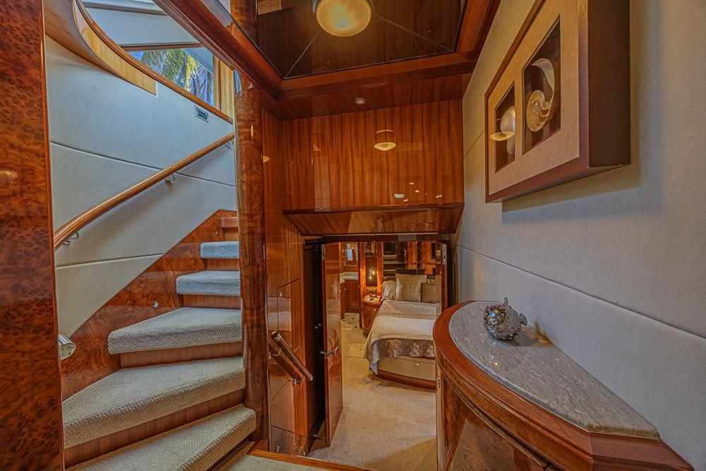 74' 2010 Ocean Alexander 74 Motoryacht