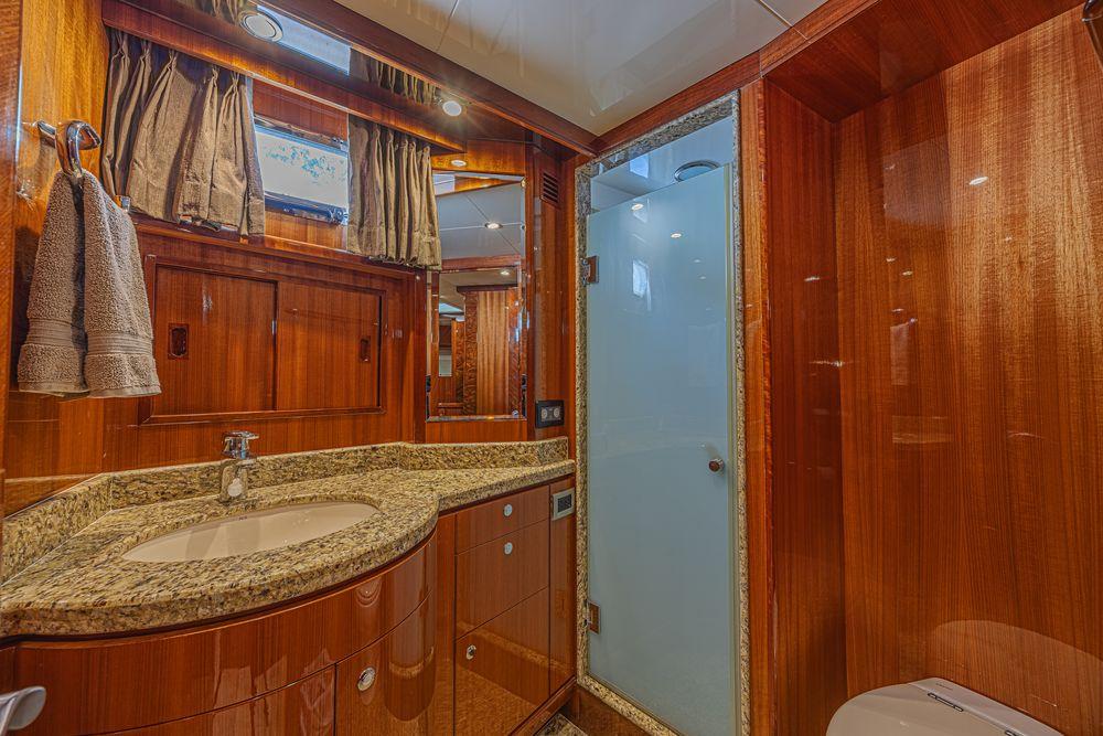 74' 2010 Ocean Alexander 74 Motoryacht