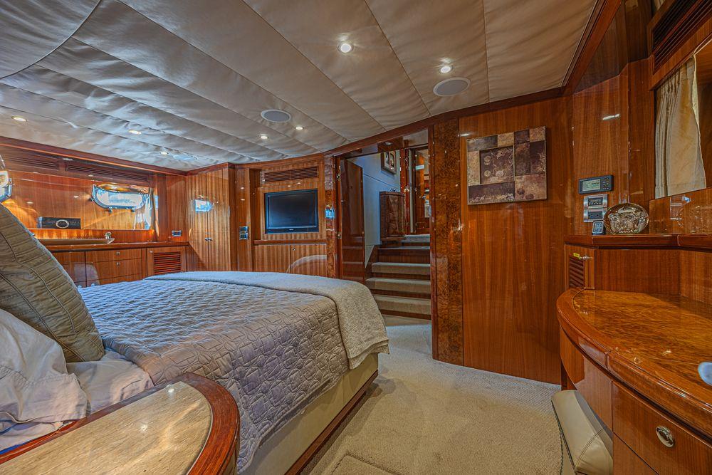74' 2010 Ocean Alexander 74 Motoryacht