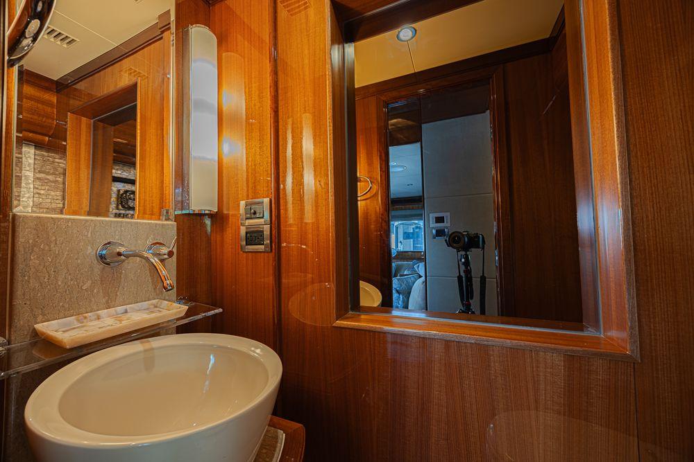 74' 2010 Ocean Alexander 74 Motoryacht