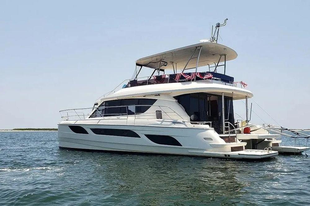 48' 2014 Aquila 48