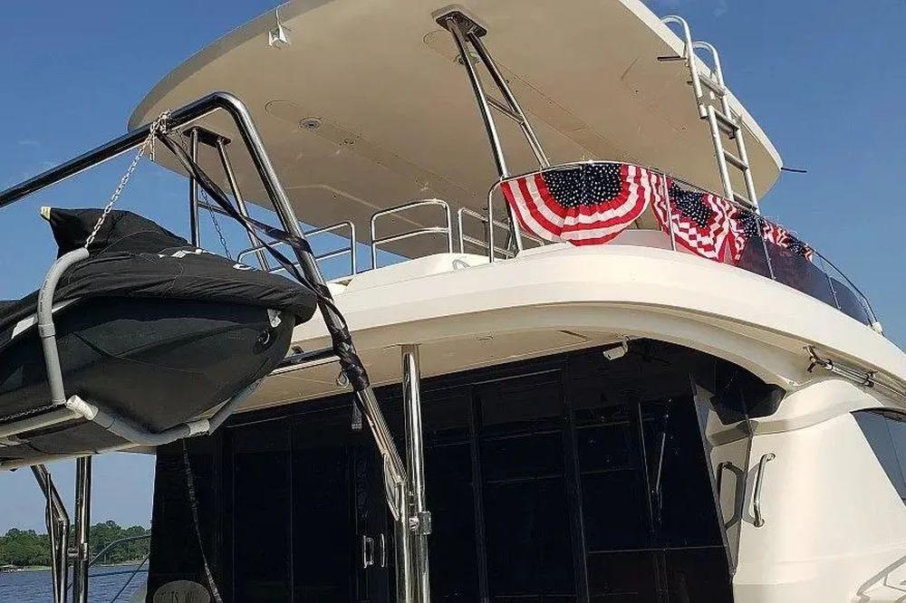 48' 2014 Aquila 48