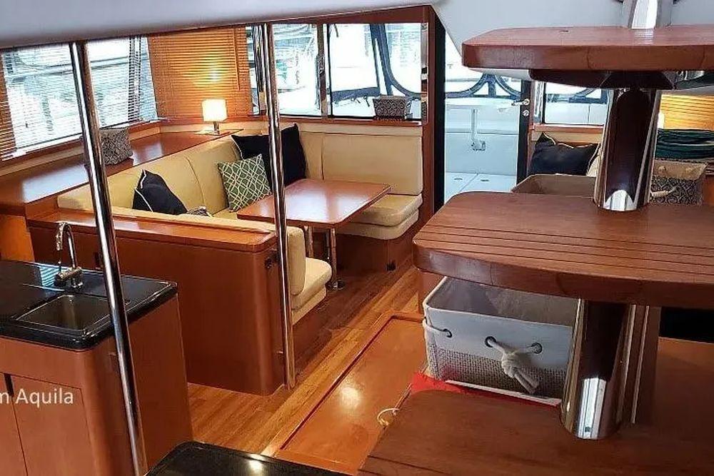 48' 2014 Aquila 48