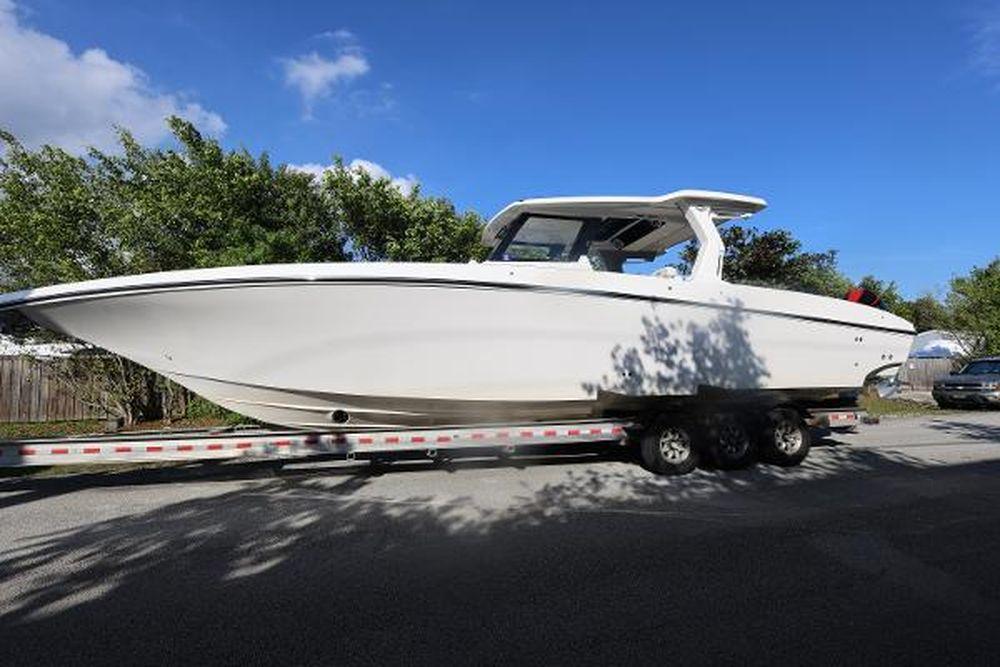 38' 2023 Fountain 38 SCX