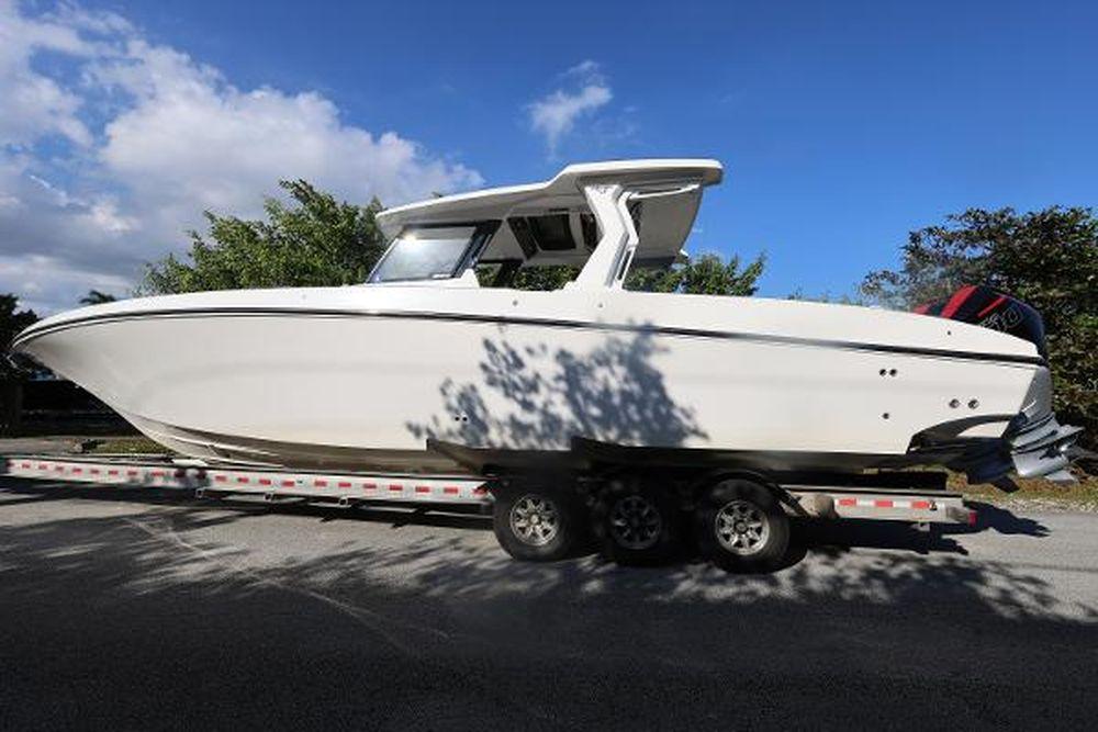38' 2023 Fountain 38 SCX